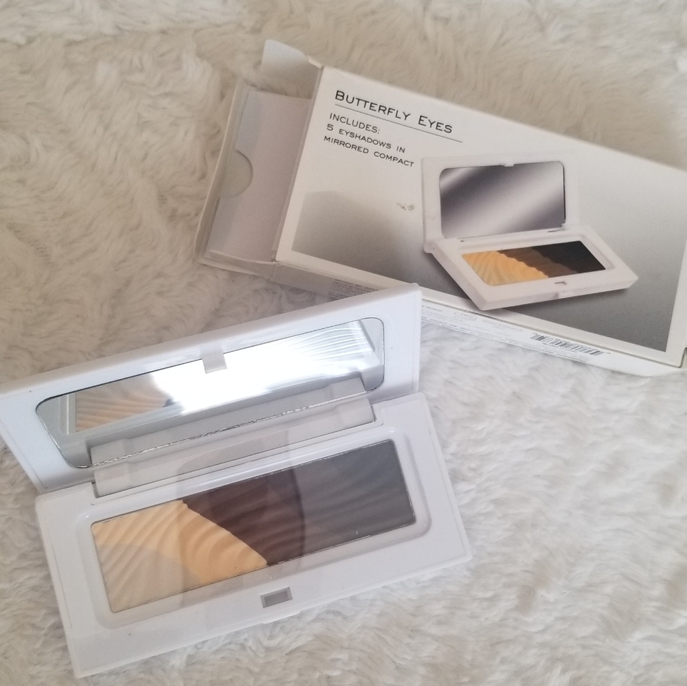 ME Makeover Essential Butterfly Eyes Eyeshadow NIB